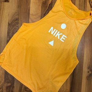 EUC Orange smoke tank, dri fit small